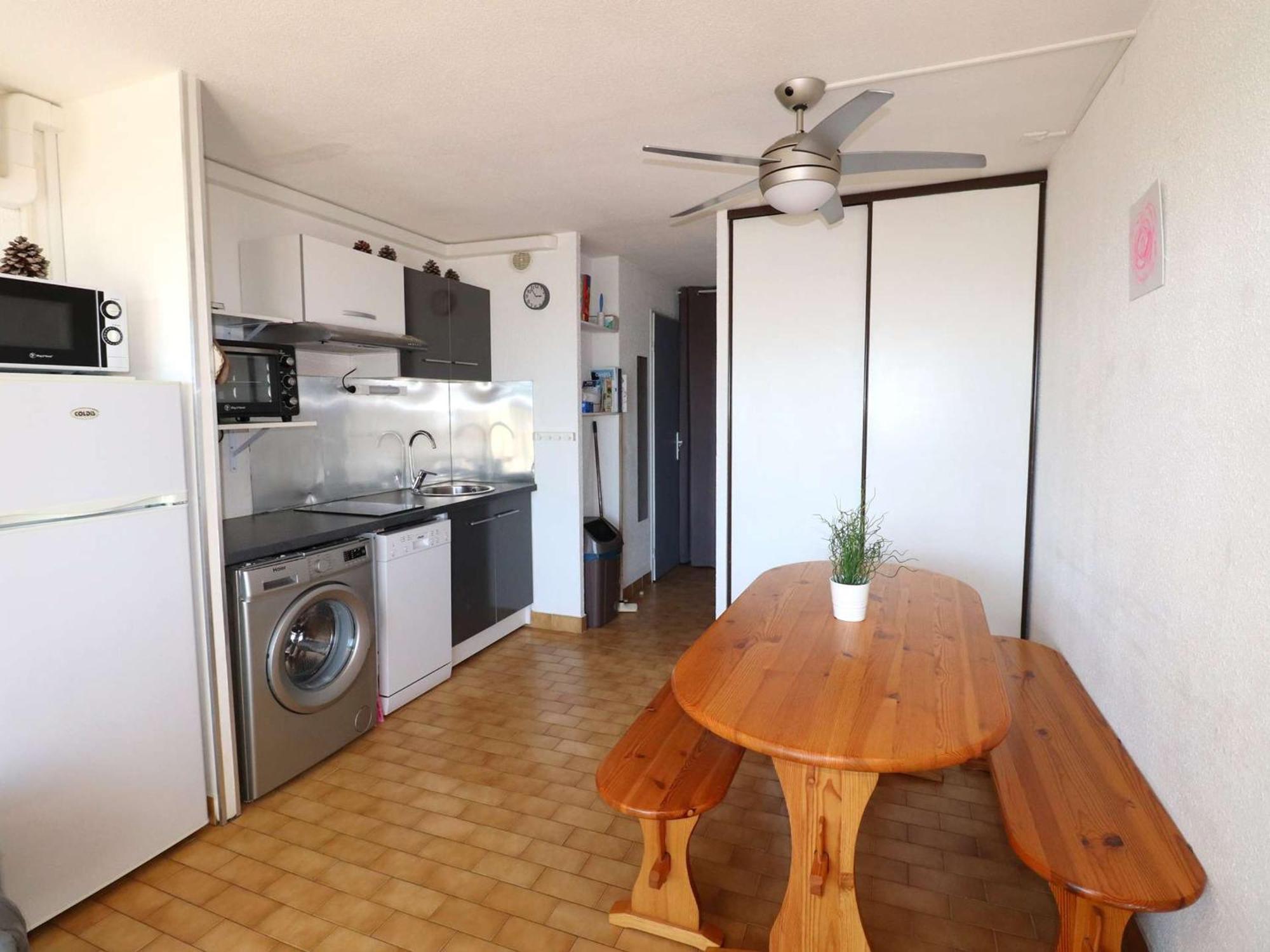 Studio Climatise Double Cabine Avec Piscine Et Parking A 650M De La Plage - Fr-1-307-140 Le Grau-du-Roi Luaran gambar
